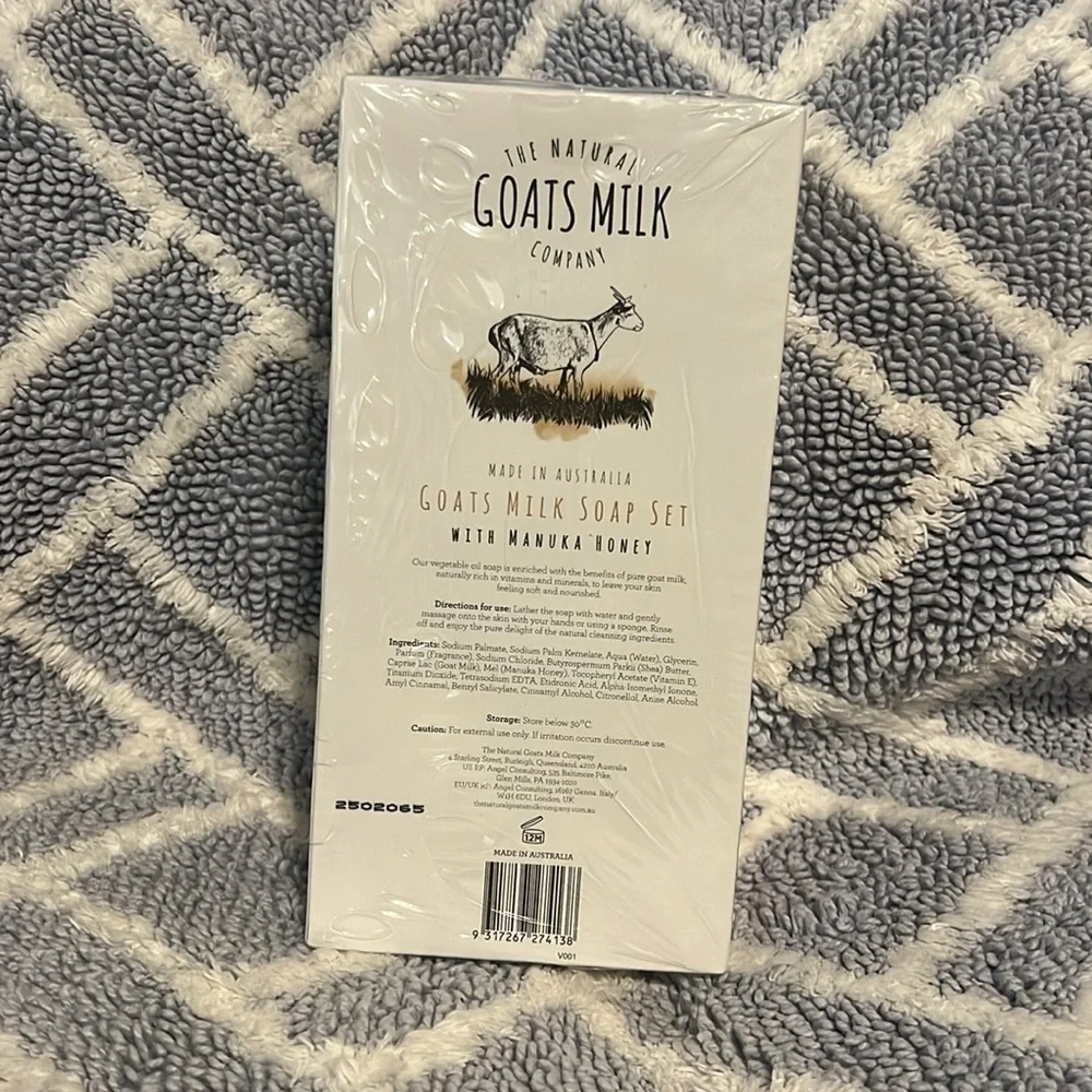 NEW The Natural Goats Milk Company Soap Bar 8 Pack ~Manuka Honey ~Factory Sealed - Picture 2 of 3